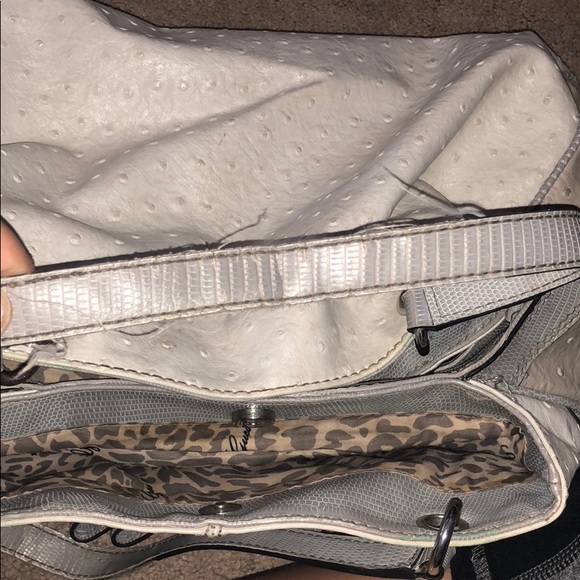 Large guess purse - Picture 5 of 8